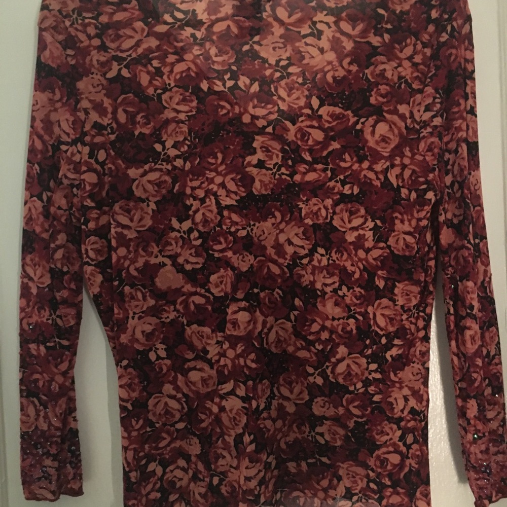 Beautiful sheer Express top with gliitters - Picture 2 of 2